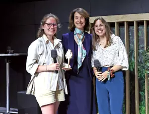 Estelle Brachlianoff presents for the Student Solidarity Award