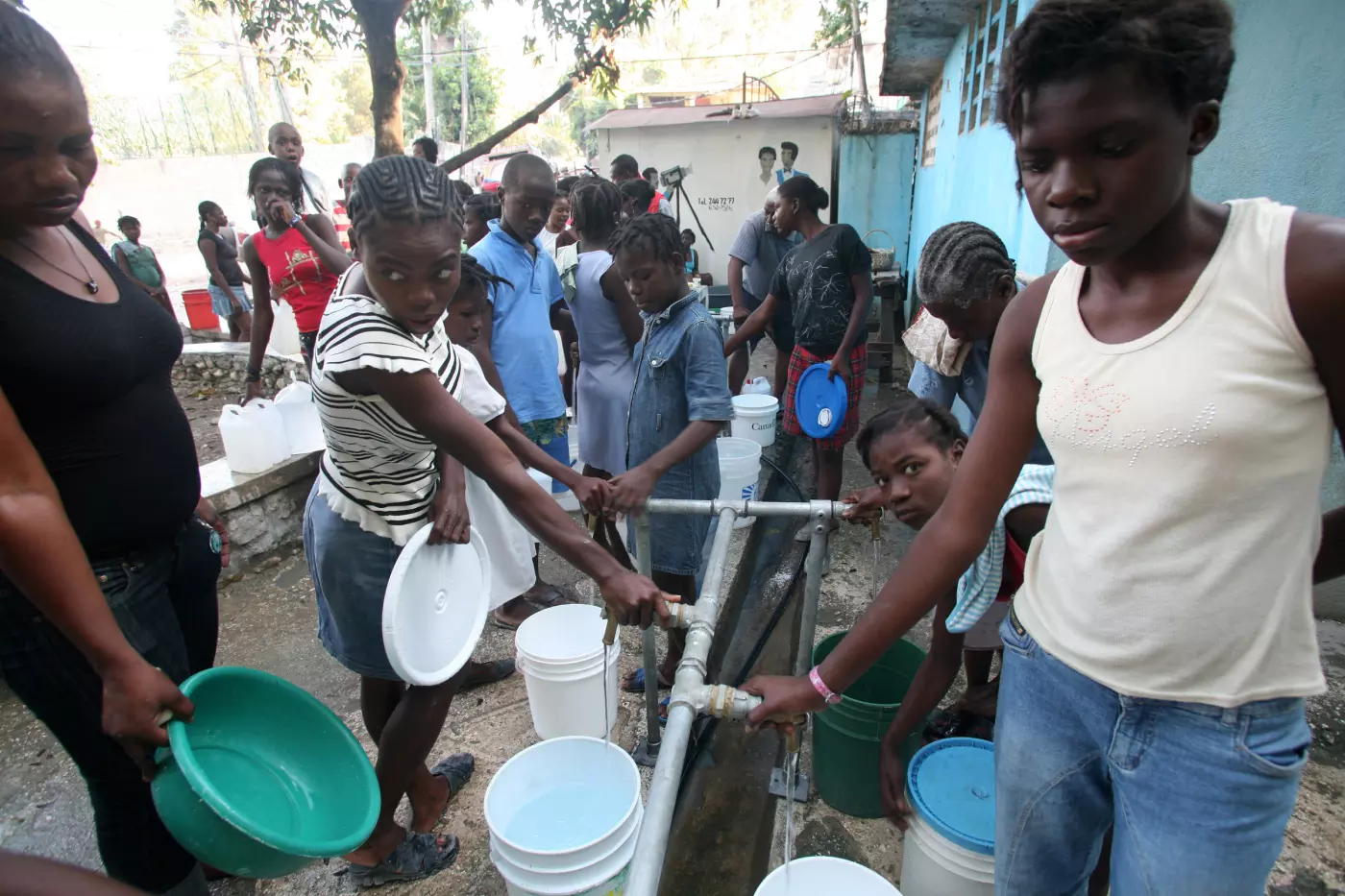 Drinking water distribution in Haiti